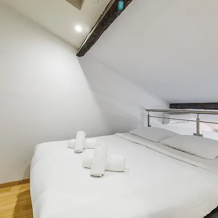 Smartbnb - Duplex - Dernier étage - Balcon - Hyper Centre Appartamento